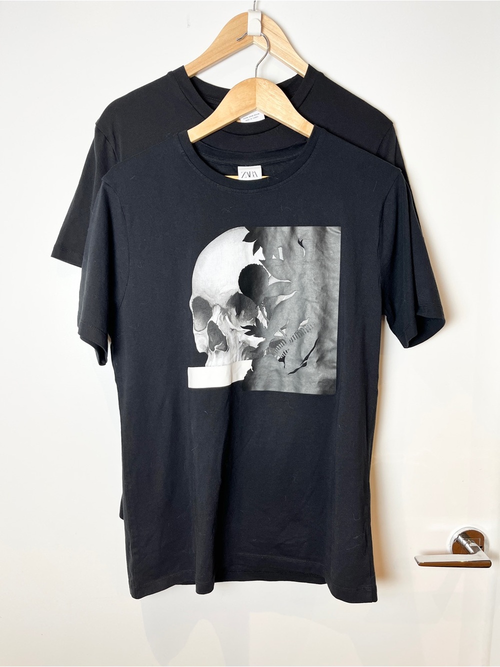Zara 2‑Pack Black Skull & Embossed Tees Unisex Punk Goth Streetwear – Slim Fit M